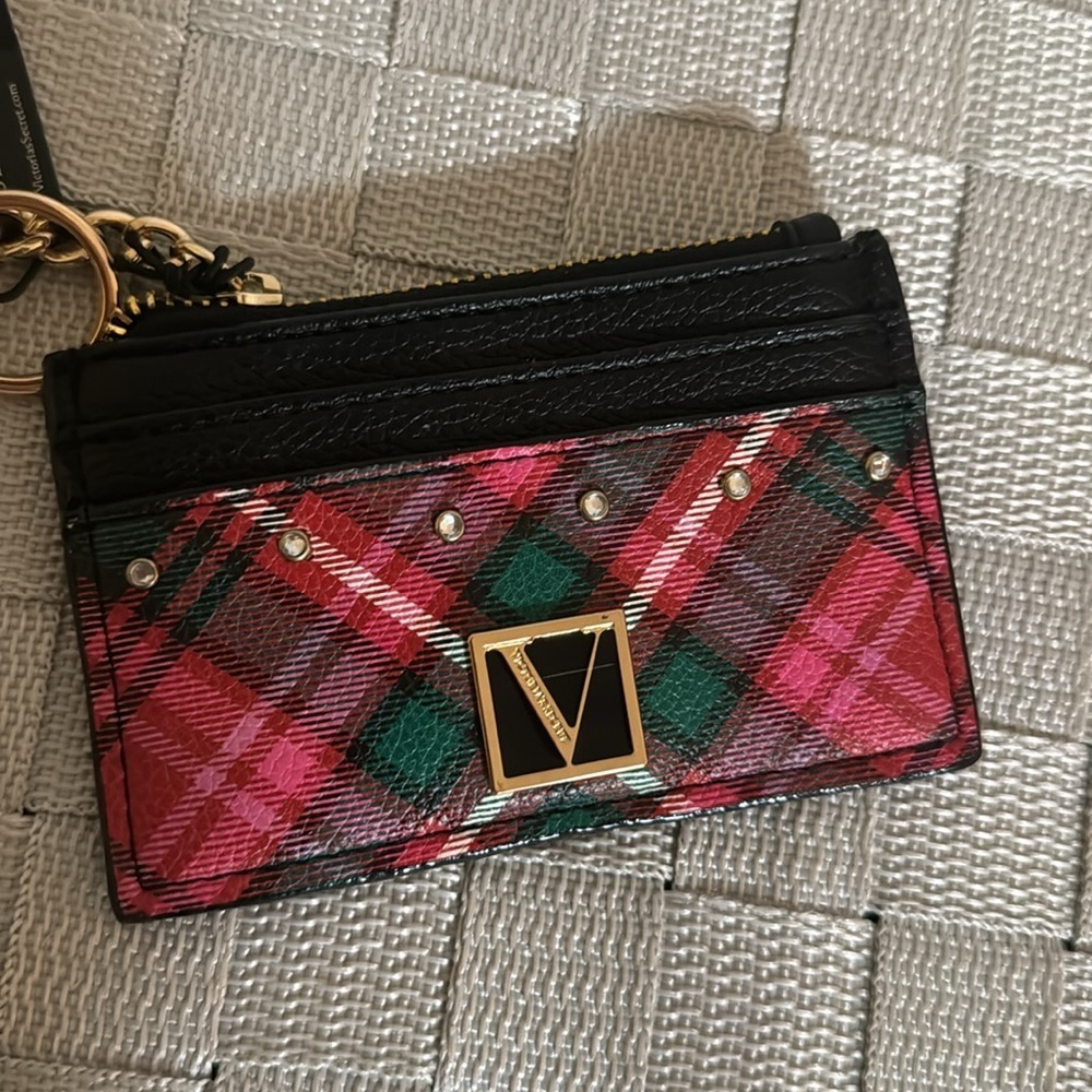 BRAND NEW VICTORIA SECRET WALLET GOOD FOR HOLIDAY SEASON - Picture 7 of 8
